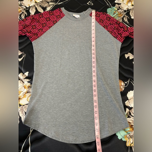 LulaRoe Randy Top - Picture 5 of 6